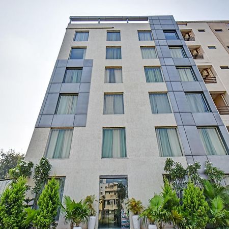 Townhouse Classio Suites Shirdi Exterior foto