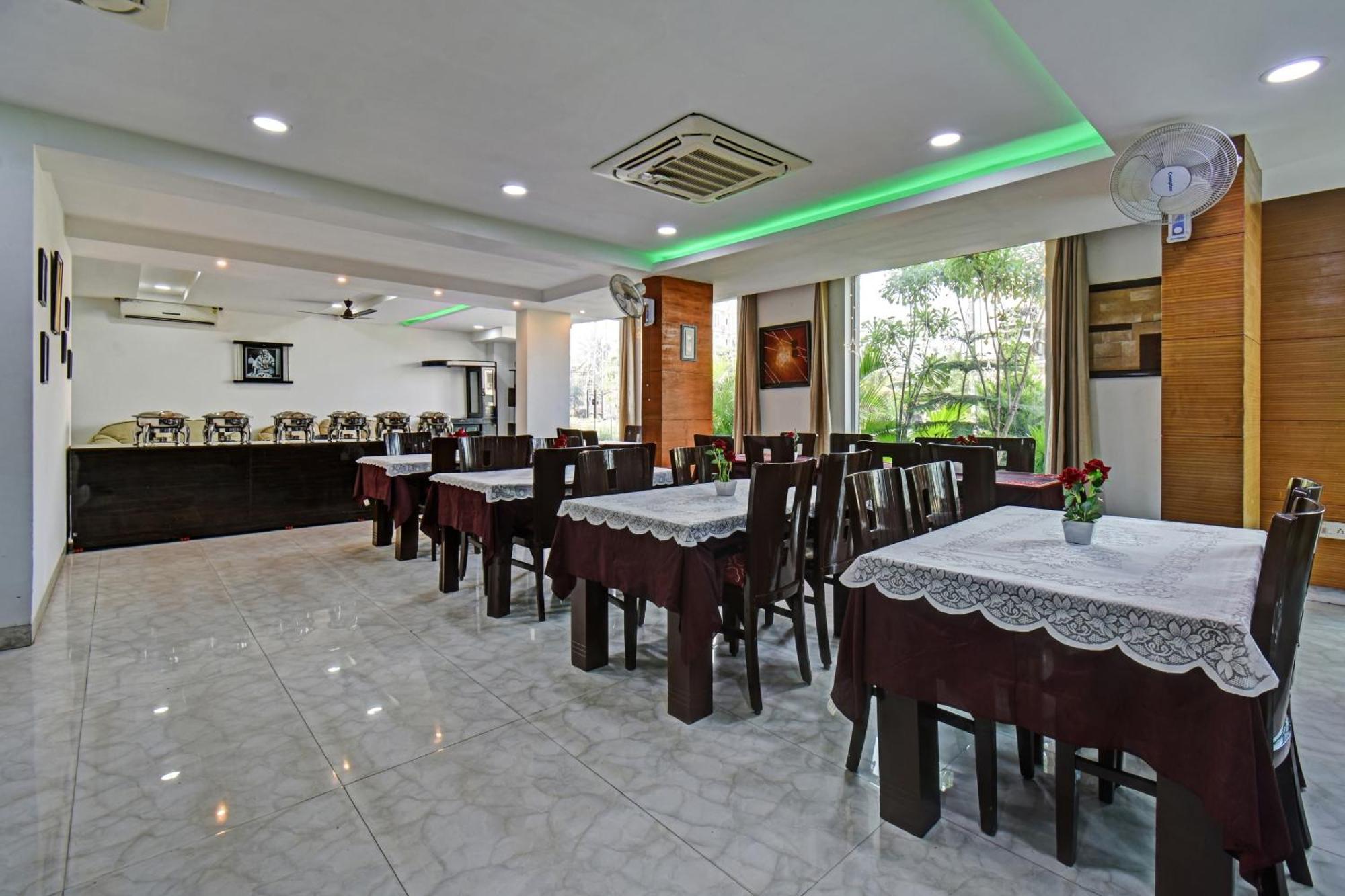 Townhouse Classio Suites Shirdi Exterior foto